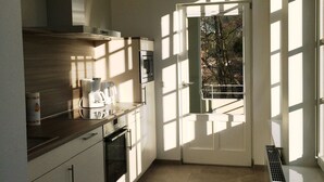 Apartment (D) | Private kitchen - Appartements Am Kurpark (Bad Pyrmont)