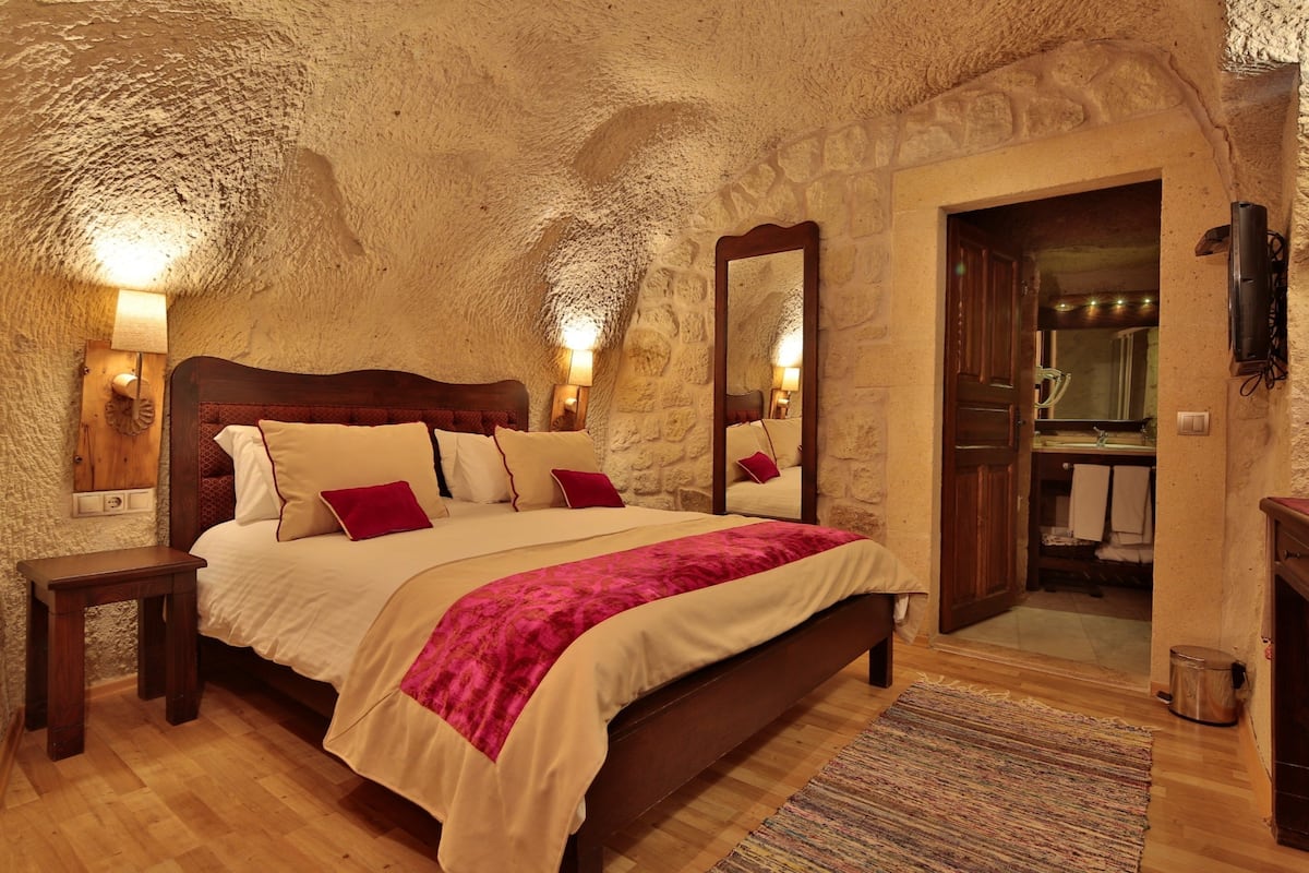 Standard Double Room, Private Bathroom, Courtyard Area | Minibar, blackout drapes, soundproofing, iron/ironing board (on request)