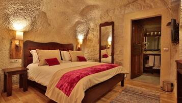 Standard Double Room, Private Bathroom, Courtyard Area | Minibar, individually decorated, individually furnished, blackout drapes