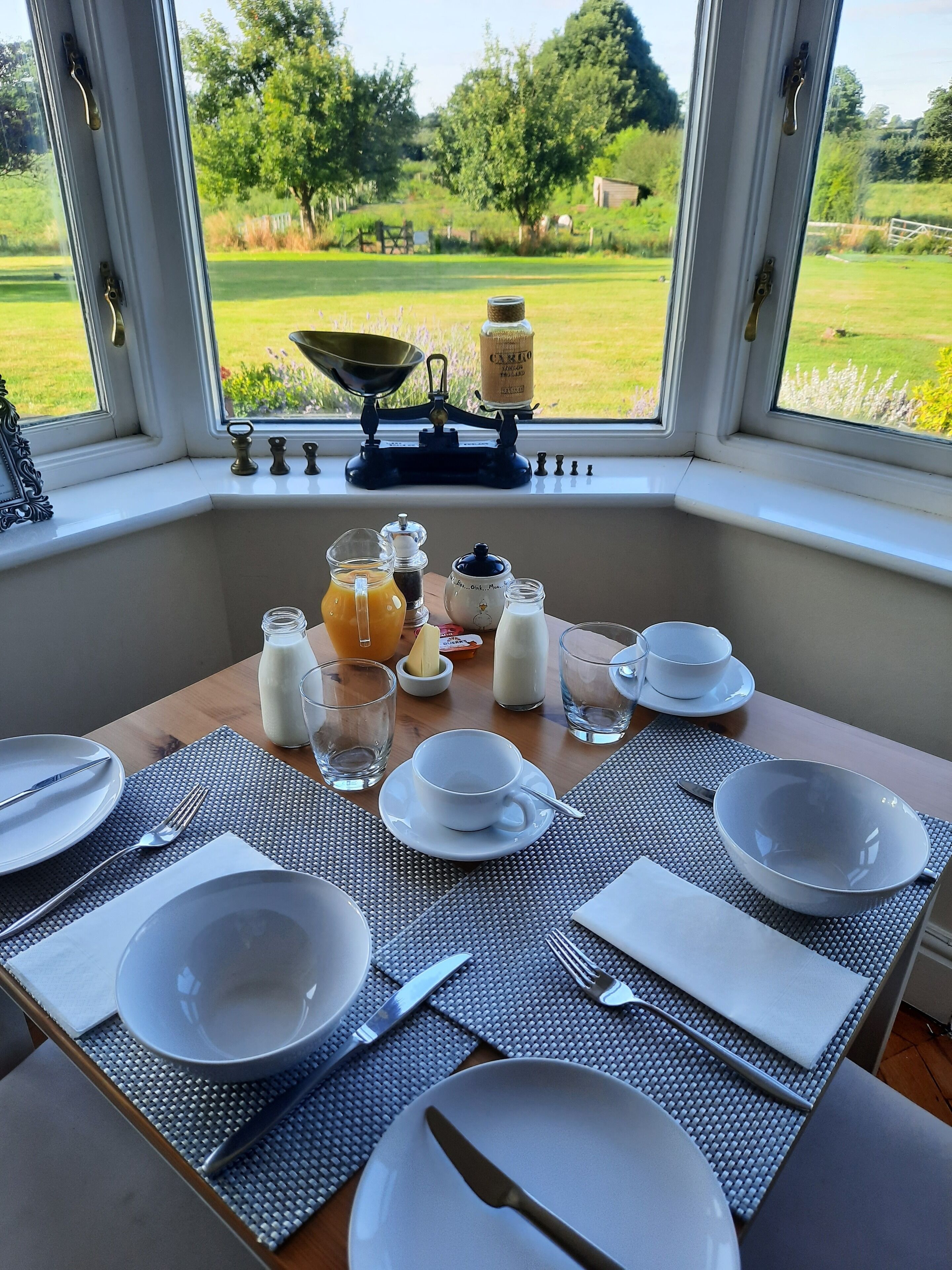 Free daily full breakfast