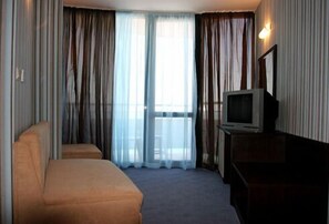 1 bedroom, free cots/infant beds, free WiFi