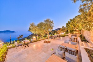 Front of property - Hamarat Hotel (Kas)