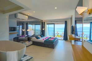 Deluxe Room, Lanai, Sea View | Desk, soundproofing, free WiFi, bed sheets - Hamarat Hotel (Kas)