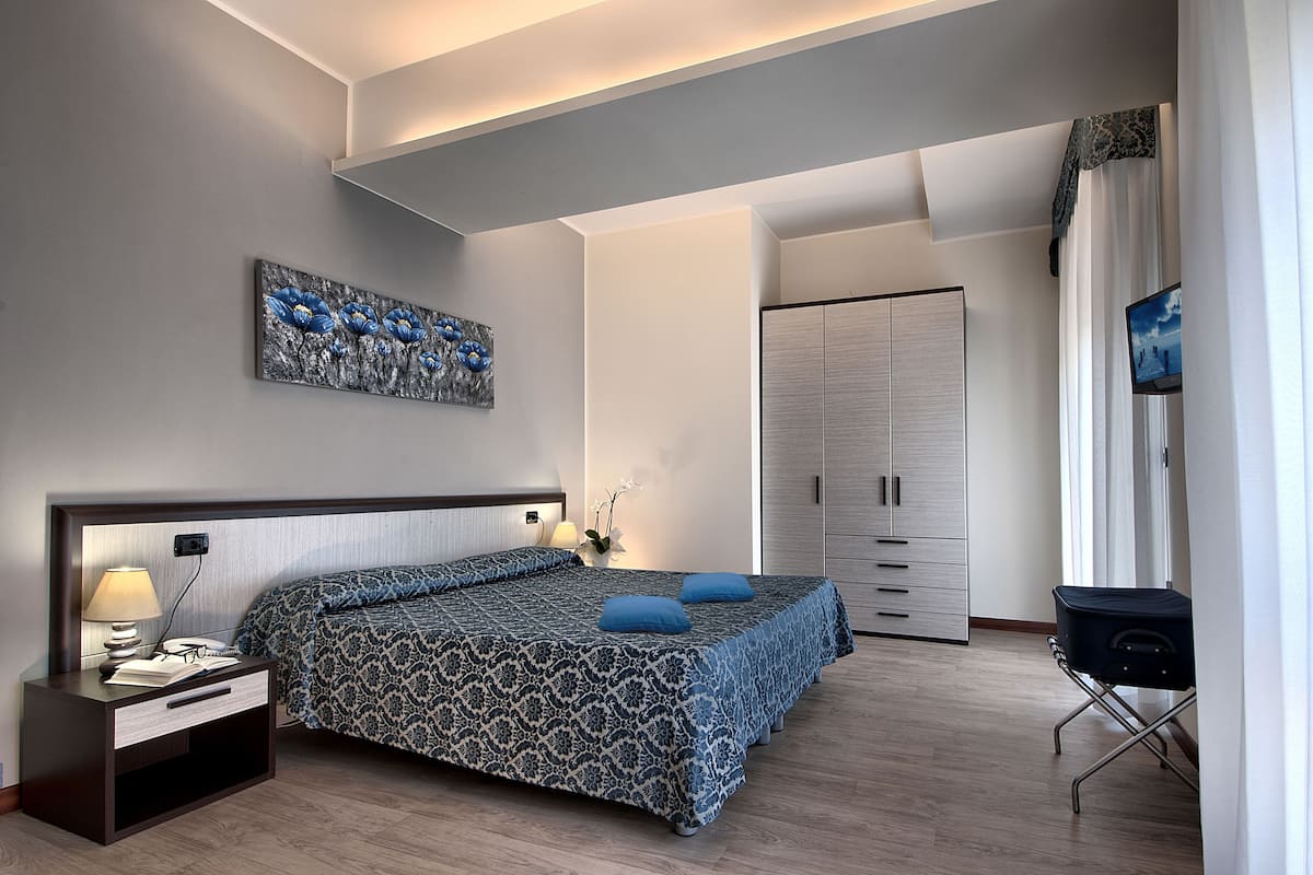 Kamar Double Superior | Minibar, brankas, meja kerja, dan kedap suara