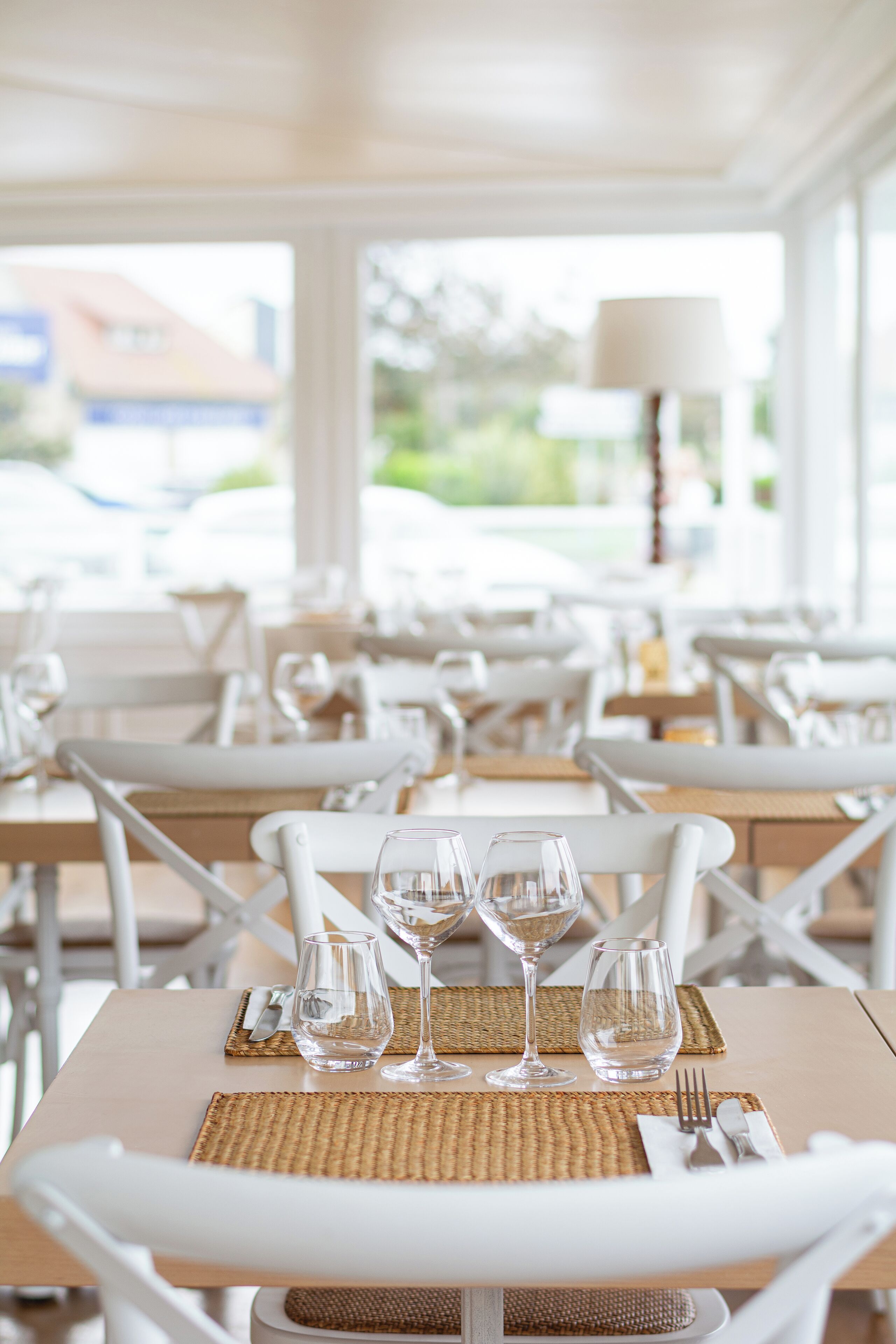 Se sirven almuerzos, cenas y cocina francesa (con vistas al mar) 