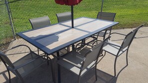 Sesongbasert utendørsbasseng