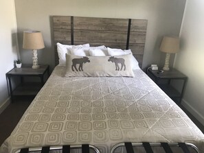 Cabaña, 2 habitaciones, no fumadores, frigorífico y microondas | Escritorio, tabla de planchar con plancha, camas supletorias