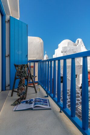 Junior-suite (street view) | Gadeudsigt
