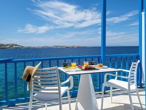 Terrace/patio - Bluetopia Suites (Mykonos)