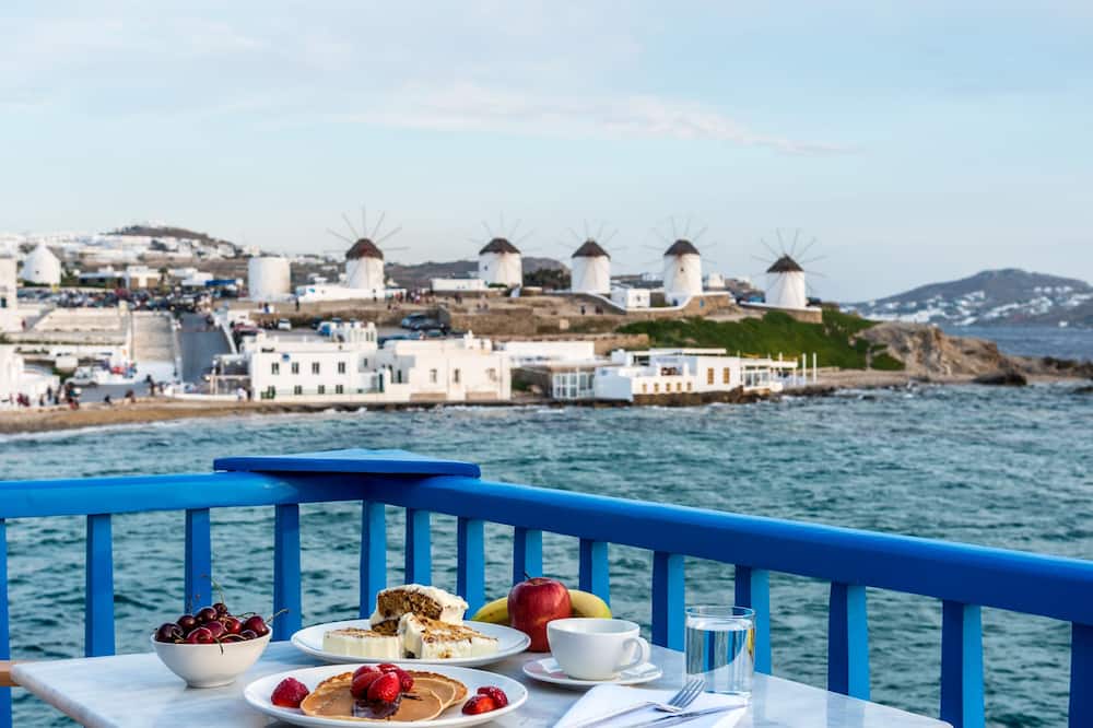 Bluetopia Suites