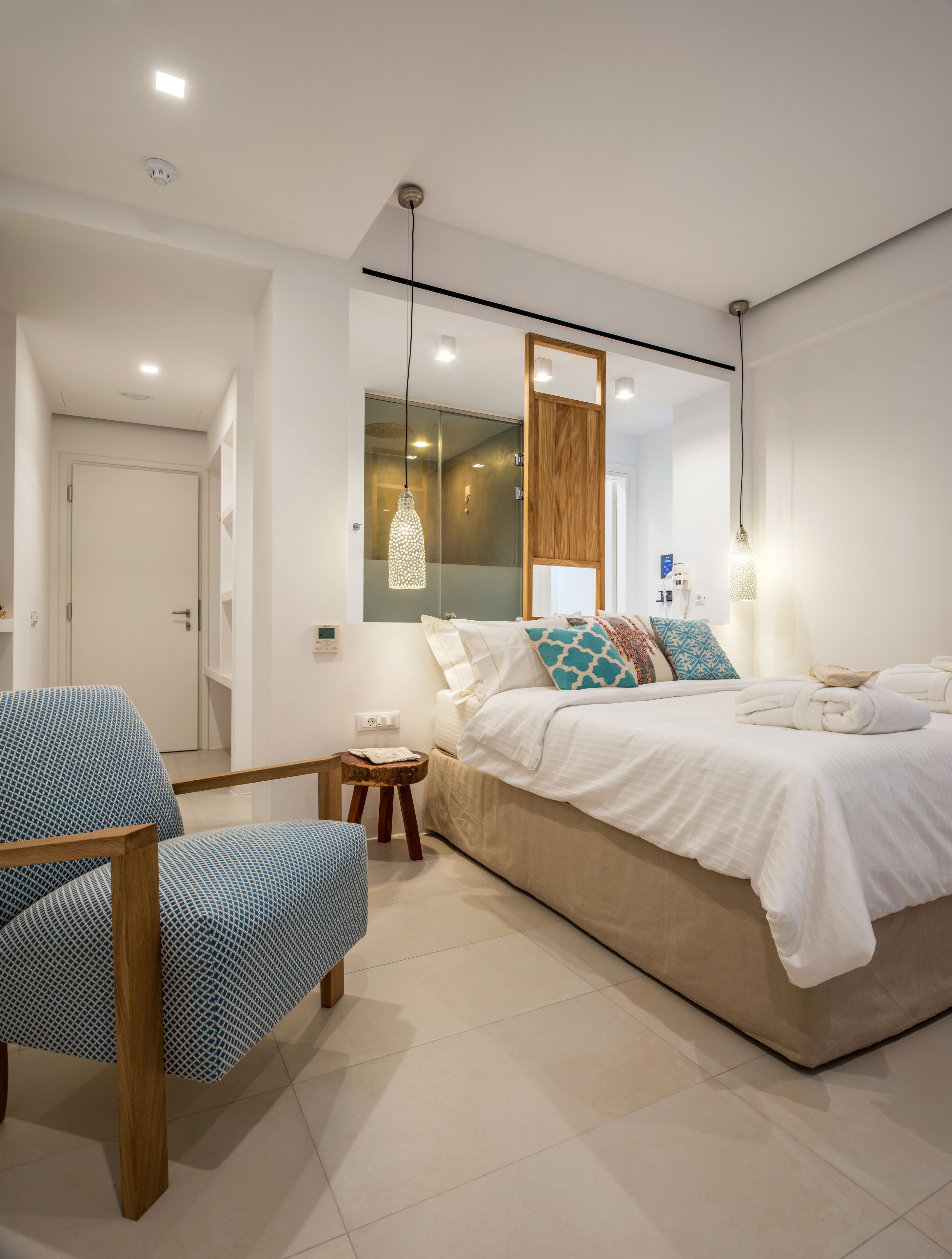 honeymoon suite, sea view | premium bedding, minibar, in-room safe, desk