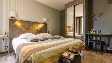 Suite dans le jardin | Premium bedding, individually decorated, individually furnished, desk