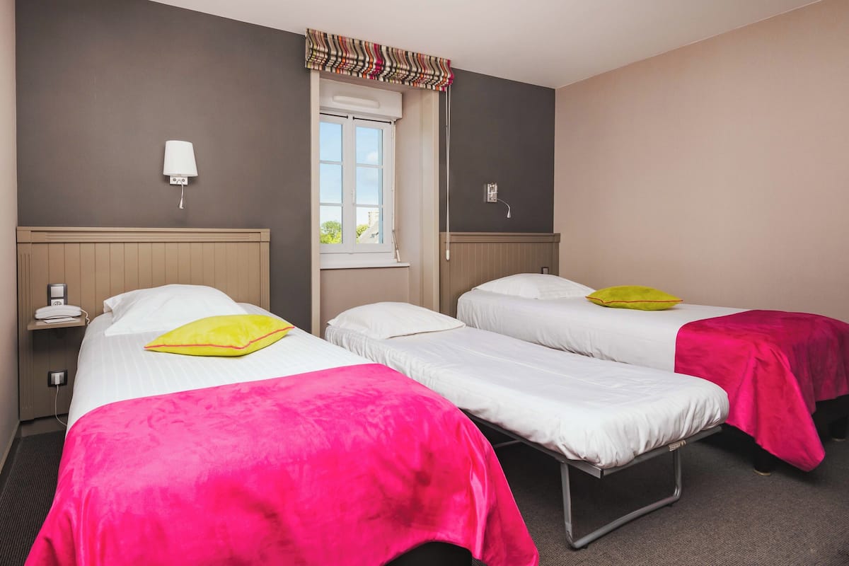 Superior Triple Room | Premium bedding, individually decorated, individually furnished, desk