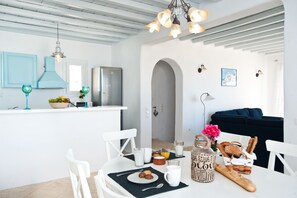 Villa, 3 Bedrooms, Sea View | In-room dining