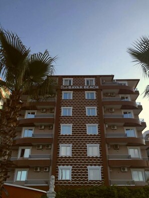 Front of property - Club Bayar Hotel - All Inclusive (Alanya)