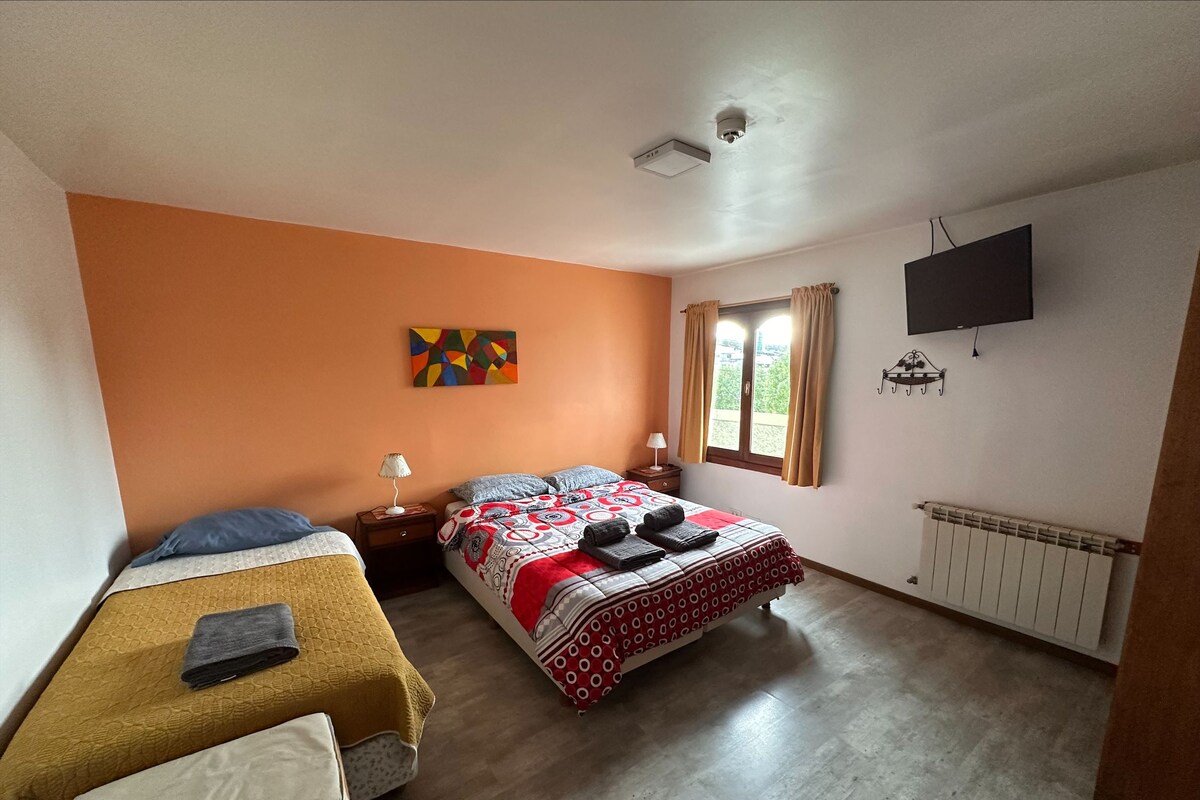 Driepersoonskamer (14) | Gratis wifi, beddengoed