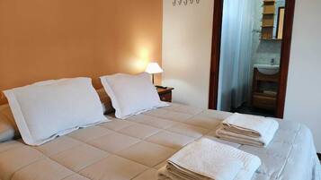 In-room safe, free WiFi, bed sheets