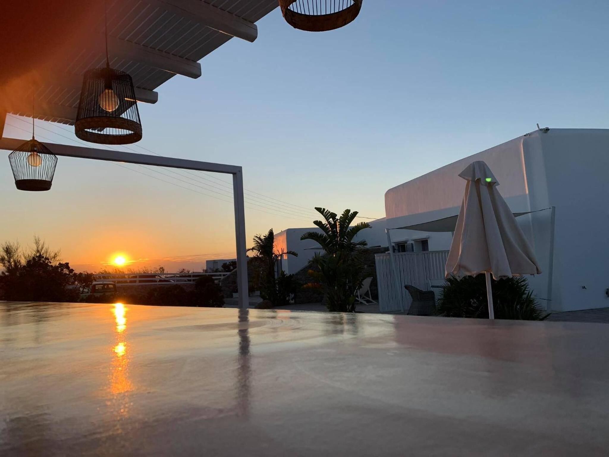 Seasonal outdoor pool, pool umbrellas, sun loungers