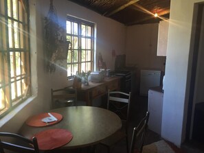 Dining - The Cradle Rest (Muldersdrift)