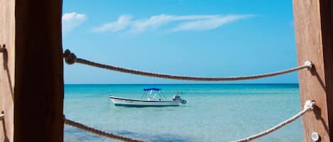 Una spiaggia nelle vicinanze