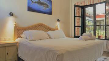 Superior Room, 1 King Bed | In-room safe, desk, iron/ironing board, free WiFi