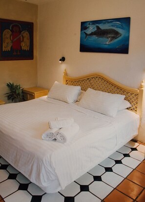 Superior Room, 1 King Bed | In-room safe, desk, iron/ironing board, free WiFi - Hotel Belmar (Isla Mujeres)