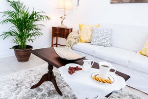 Executive Apartment, 1 King Bed, Kitchen | Living area | Flat-screen TV