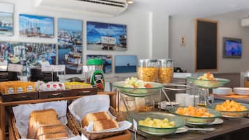 Free daily full breakfast