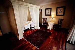 Plasma TV - EnGedi Guesthouse (Krugersdorp)