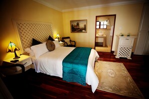Minibar, in-room safe, rollaway beds, free WiFi - EnGedi Guesthouse (Krugersdorp)