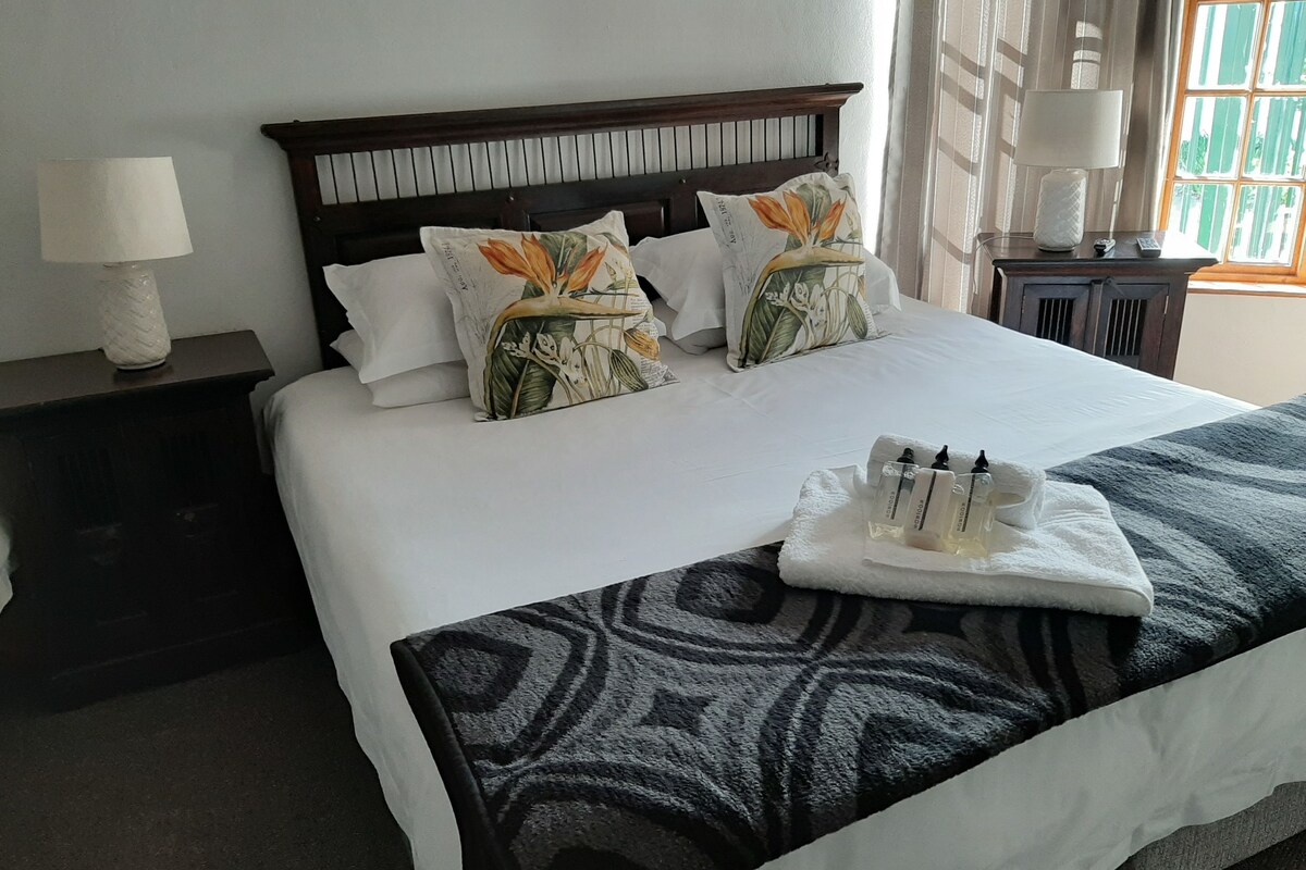 1 chambre, coffres-forts dans les chambres, bureau, Wi-Fi gratuit