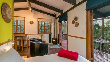 Egyptian cotton sheets, free WiFi