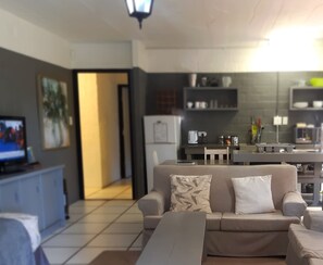 Ground Floor: 1 Bedroomed Apartment (3)