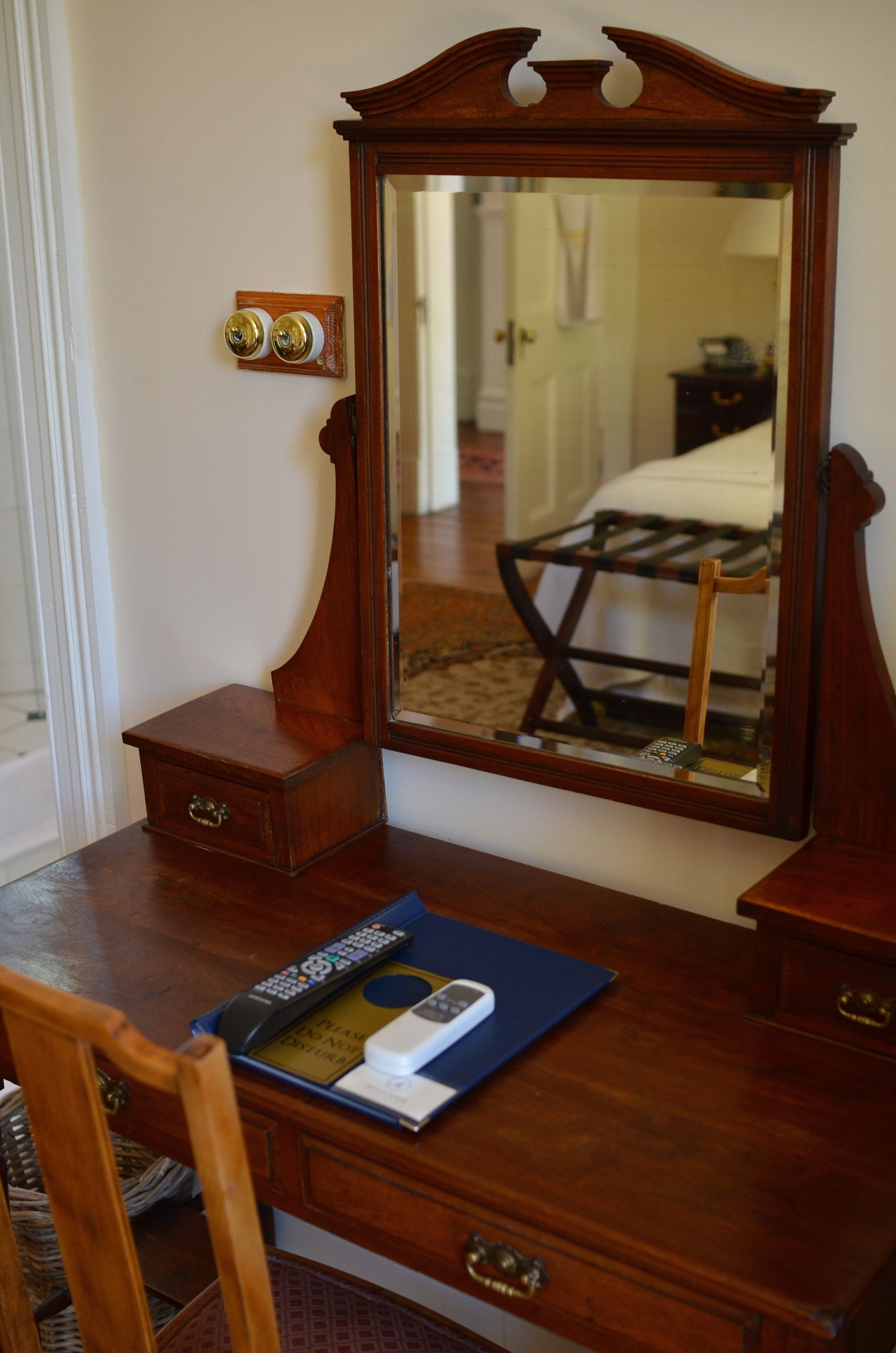 Photo - Medindi Manor