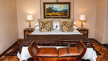 Luxury Suite (Gauguin Suite) | Premium bedding, pillowtop beds, minibar, individually decorated
