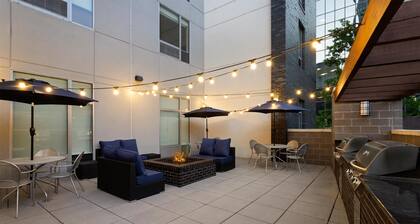 Home2 Suites by Hilton Greenville Downtown