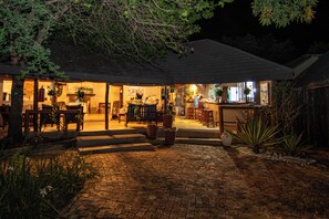 Property entrance - Thornhill Safari Lodge (Hoedspruit)