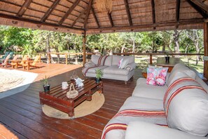 Terrace/patio - Thornhill Safari Lodge (Hoedspruit)
