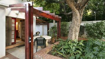 Luxury Cottage | Terrace/patio