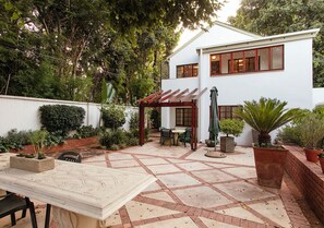 Exterior - Waterkloof Apartments (Pretoria)