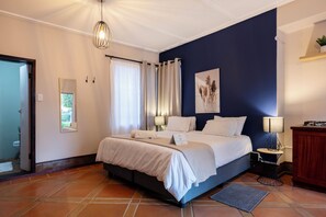 Luxury Apartment | 1 bedroom, in-room safe, iron/ironing board, free WiFi - Waterkloof Apartments (Pretoria)
