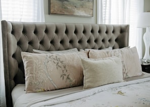 Tallulah | Premium bedding, Tempur-Pedic beds, iron/ironing board, free WiFi - Blue Ridge Inn Bed & Breakfast (Blue Ridge)