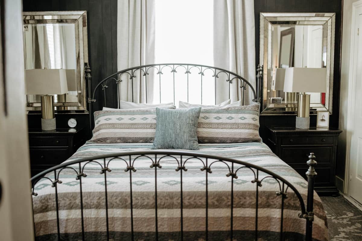 Habitación | Ropa de cama de alta calidad y camas Tempur-Pedic