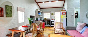 Living area - Oakhurst Farm Cottages (Wilderness)