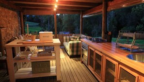 Kweens Kaya  | Private kitchen | Fridge, oven, stovetop, toaster - Oakhurst Farm Cottages (Wilderness)