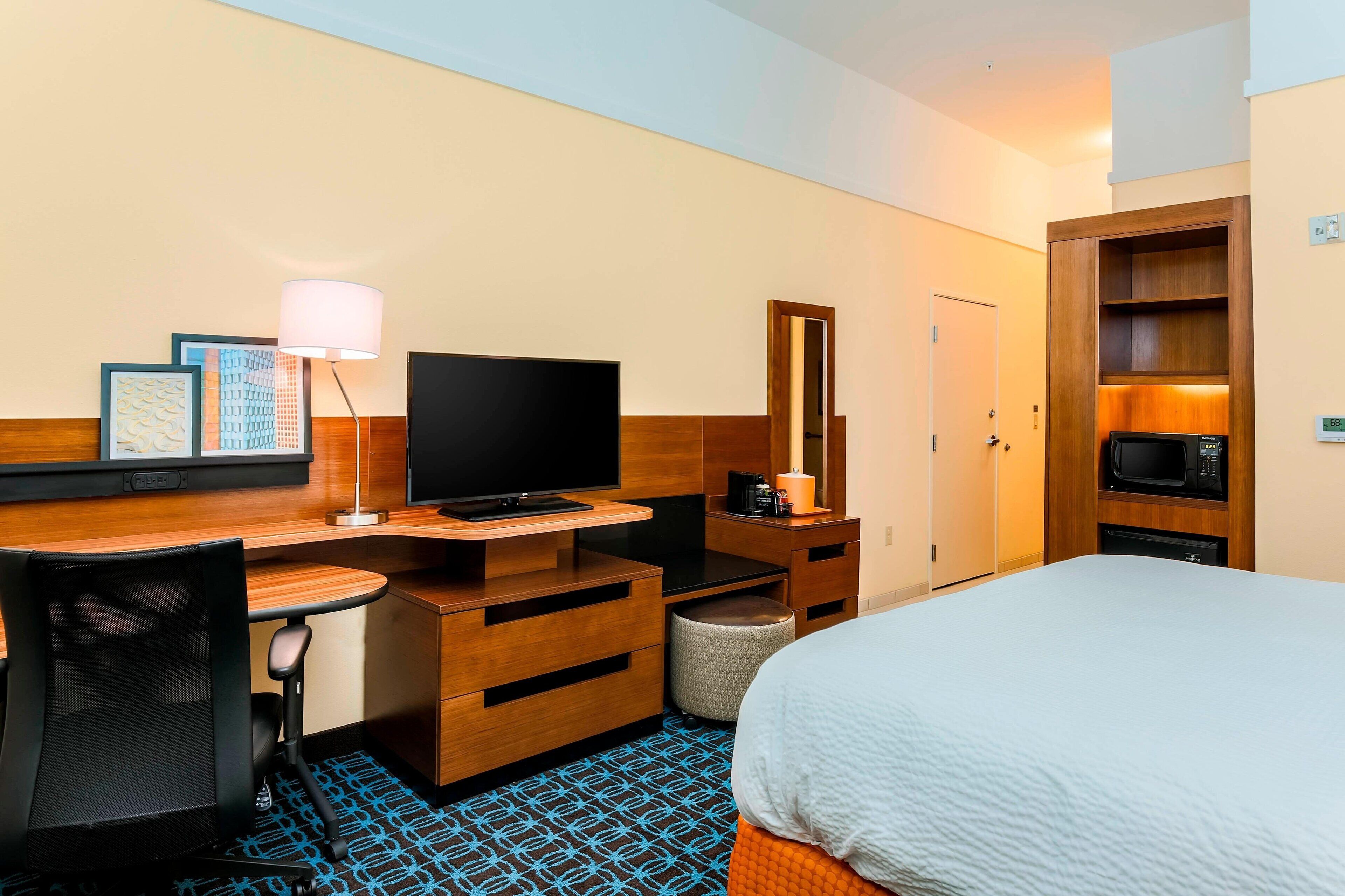 in-room safe, individually furnished, desk, laptop workspace