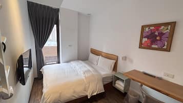 Double Room, 1 Double Bed, Private Bathroom (Partially No Window) | Premium bedding, down comforters, free WiFi, bed sheets