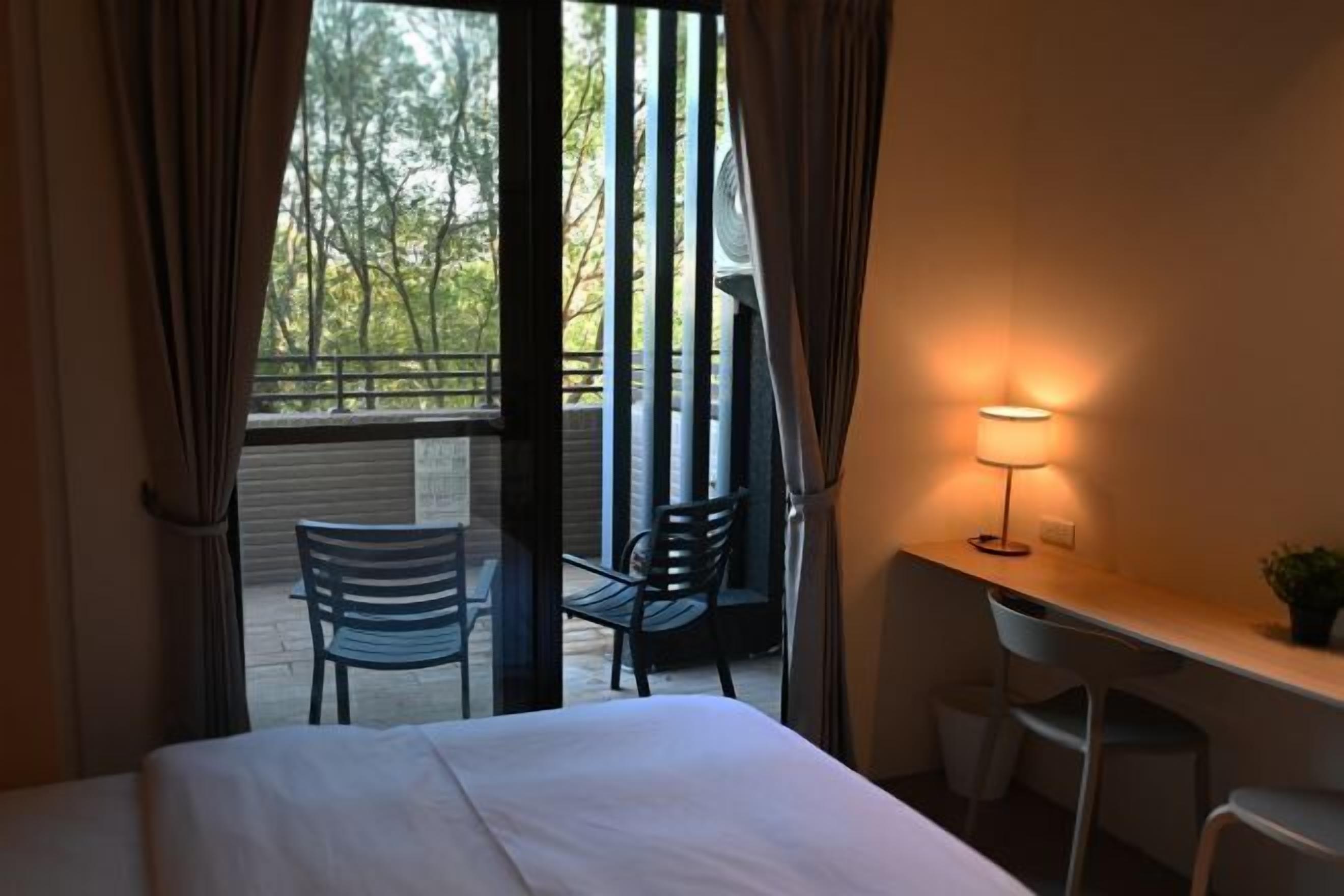 Premium bedding, down comforters, free WiFi, bed sheets