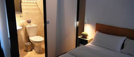 Double Room, 1 Double Bed, Private Bathroom (Partially No Window) | Premium bedding, down duvets, free WiFi, bed sheets