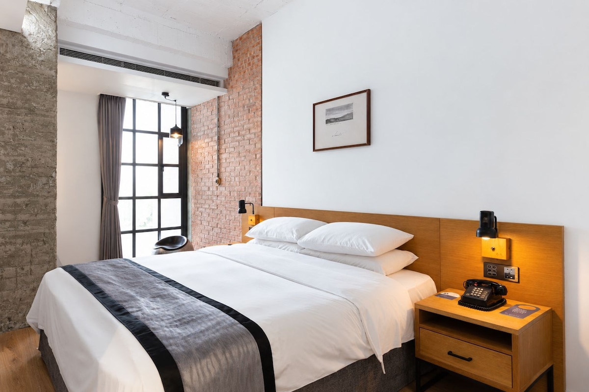 Standard Double Room | Down comforters, minibar, in-room safe, desk